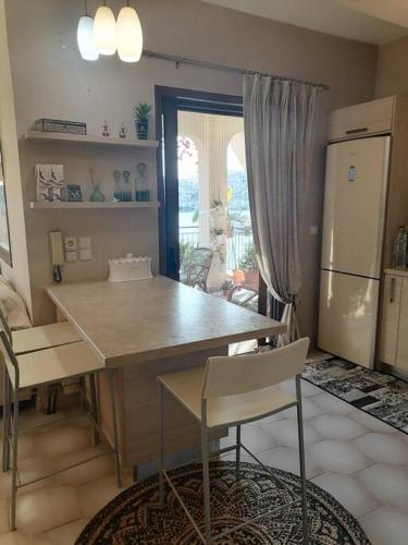 Galatas Apartment | SuiteViewPoros-Luxury Apartment in Galatas