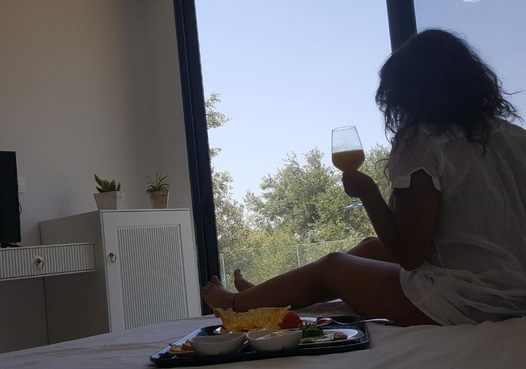 Qazim Pali Hotel | Summer Land