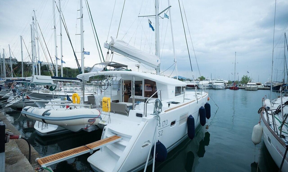 Nikita Boat Rental | Sun-Kissed Sailing: A Luxurious Beach Experience in Nikiti, Macedonia