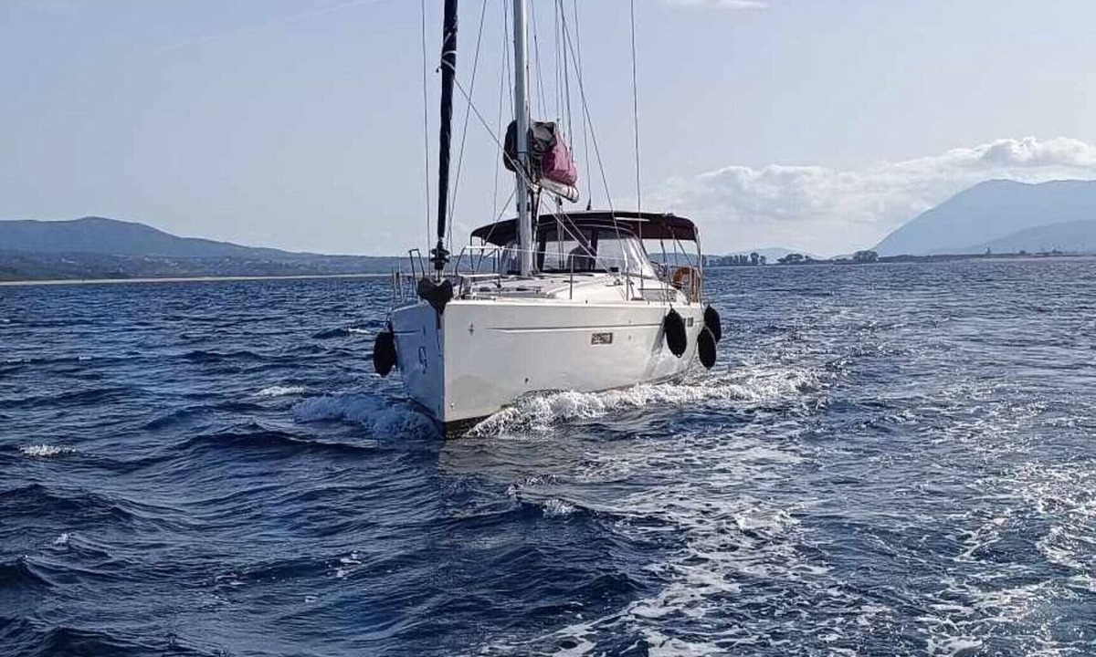 Paleros Boat Rental | Sun-Kissed Sailing Adventure in the Ionian Islands