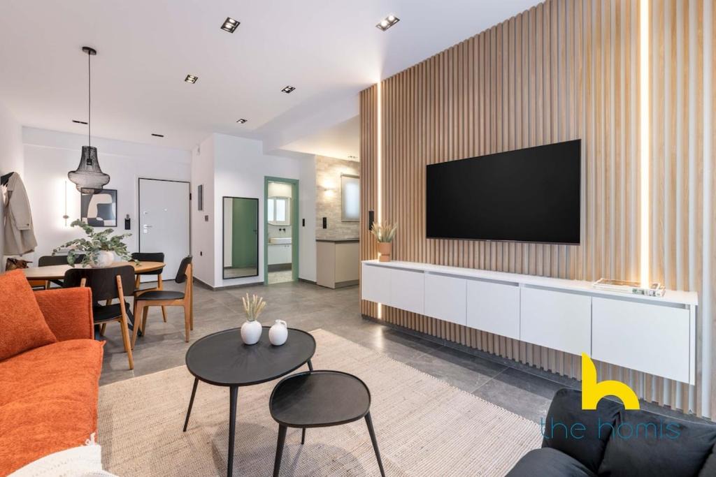 Kallithea Apartment | Sunlit Balcony Family APT Whirpool & Netflix