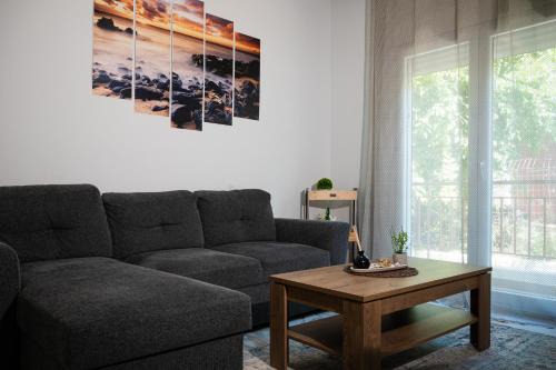 Nea Iraklia Apartment | Sunny 2BR Apartment Iraklia