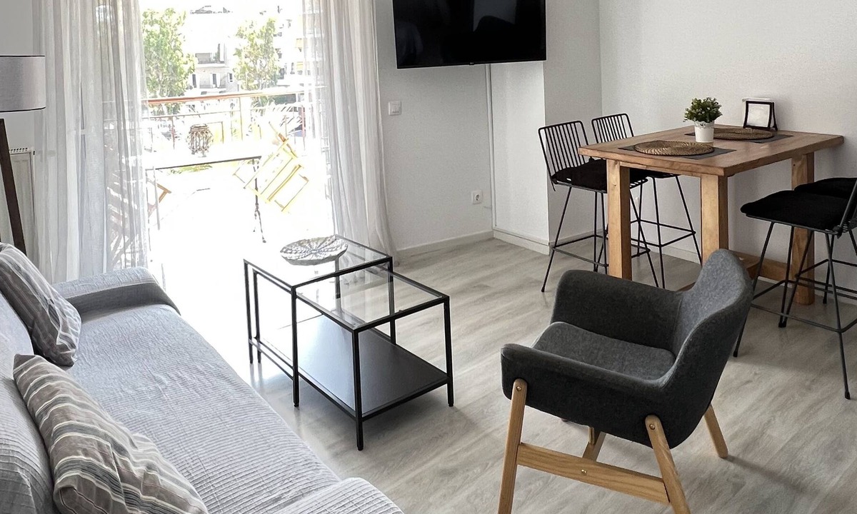 Peiraiki Apartment | Sunny Seaside Cozy Home