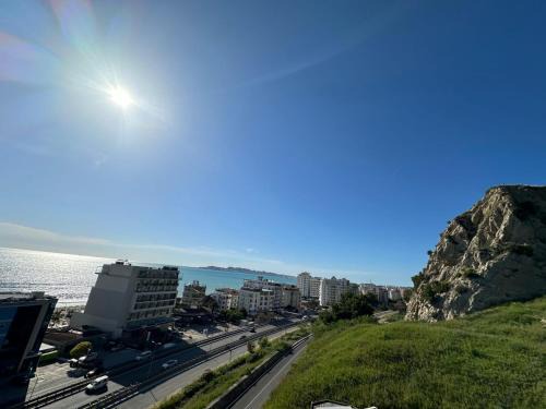 Shkembi i Kavajes Apartment | Sunset Beach Apartment