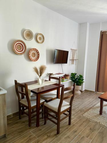 Shengjin Apartment | Sunset Serenity
