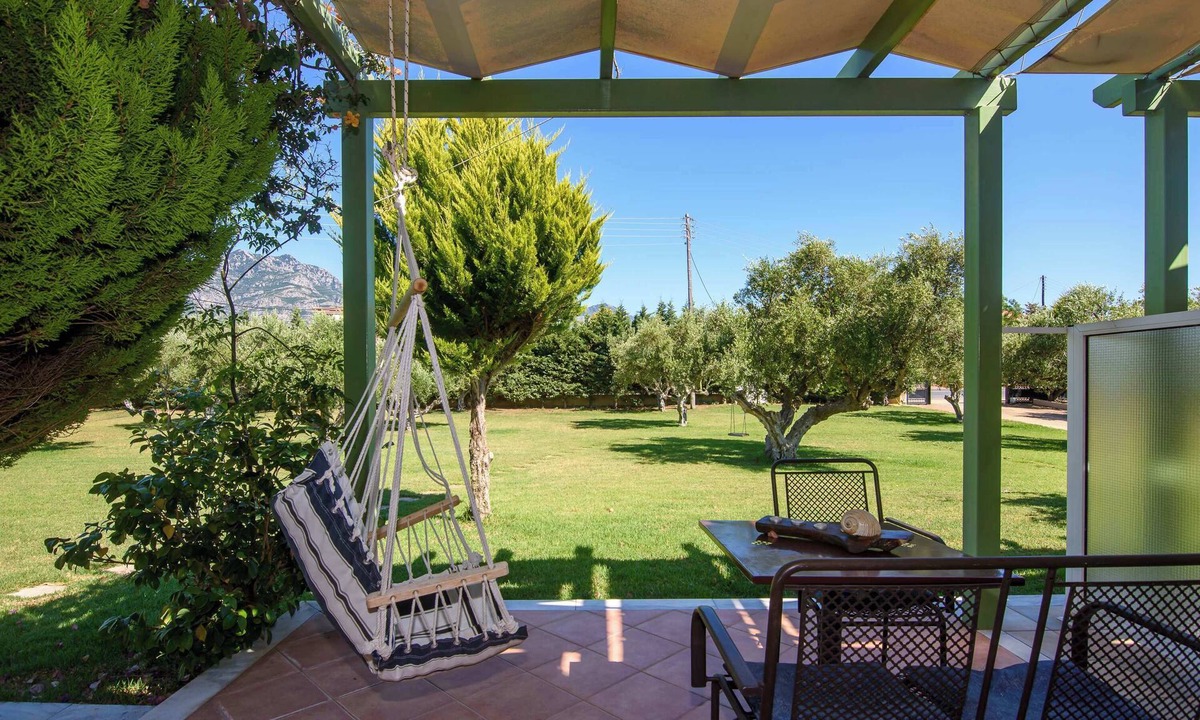 Agrilos House | Terpsi Mezonnete 2 - Kyparissia Garden Retreat
