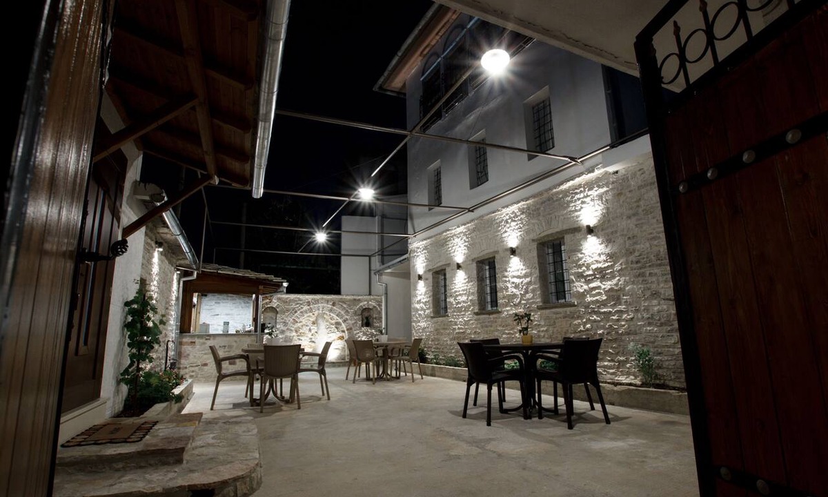 Gjirokaster Bed & Breakfast | The Best accommodation near to Ali Pasha Bridge.