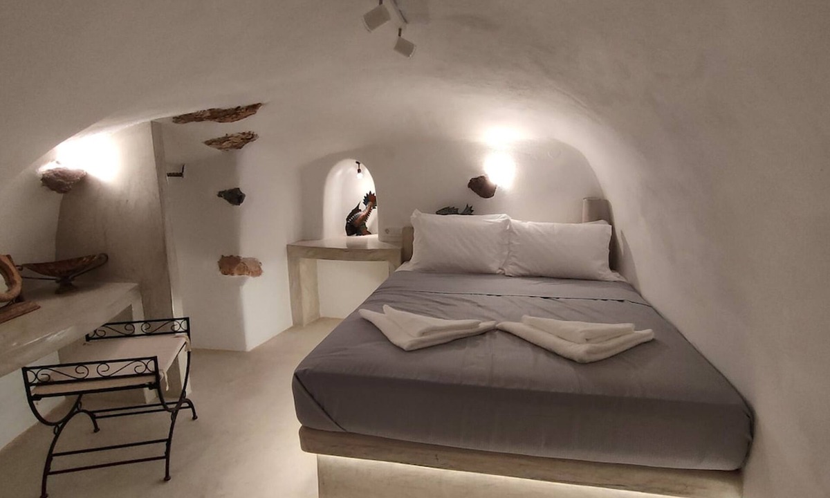 Emporio Apartment | The Commander's Cave