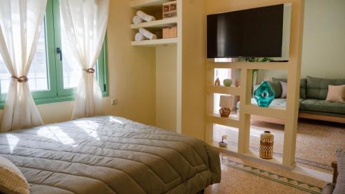 Kerameikos Apartment | The Garden Loft
