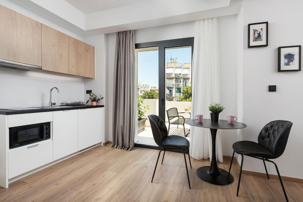 Kerameikos Apartment | The Meta Stay - Rooftop Access Unique Suite