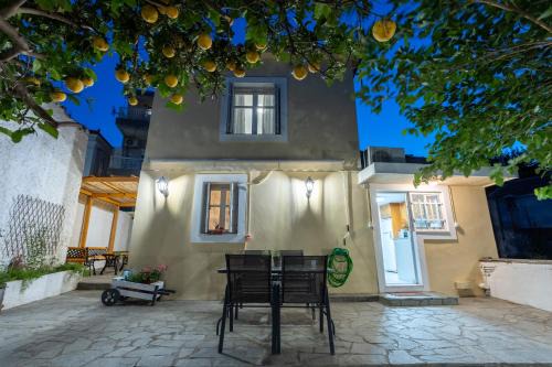 Mytilene House | The Yard House, Castle View Mytilene
