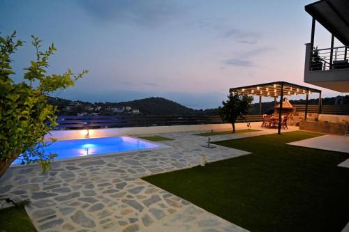 Volos Apartment | Thea Hill