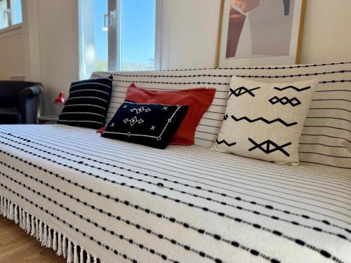 Kropia Apartment | Themis