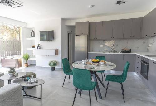 Monopari Apartment | Thyme Aroma - Quiet Nature Patio