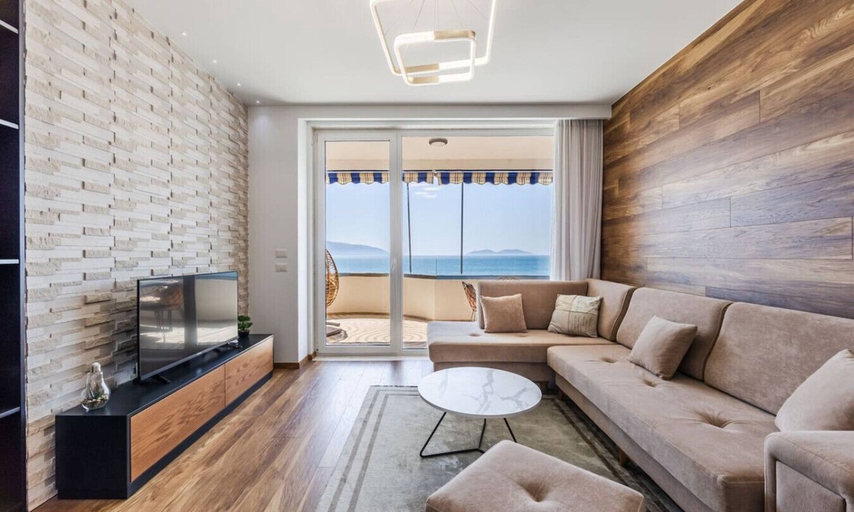 Vlore Apartment | Tropicana Apartment | Free Parking by PikHost