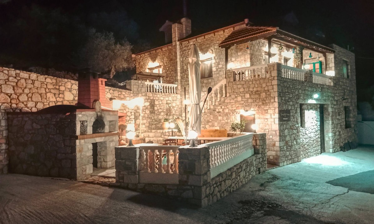 Siana House | Tsampika's Traditional Stone Cottage in Siana