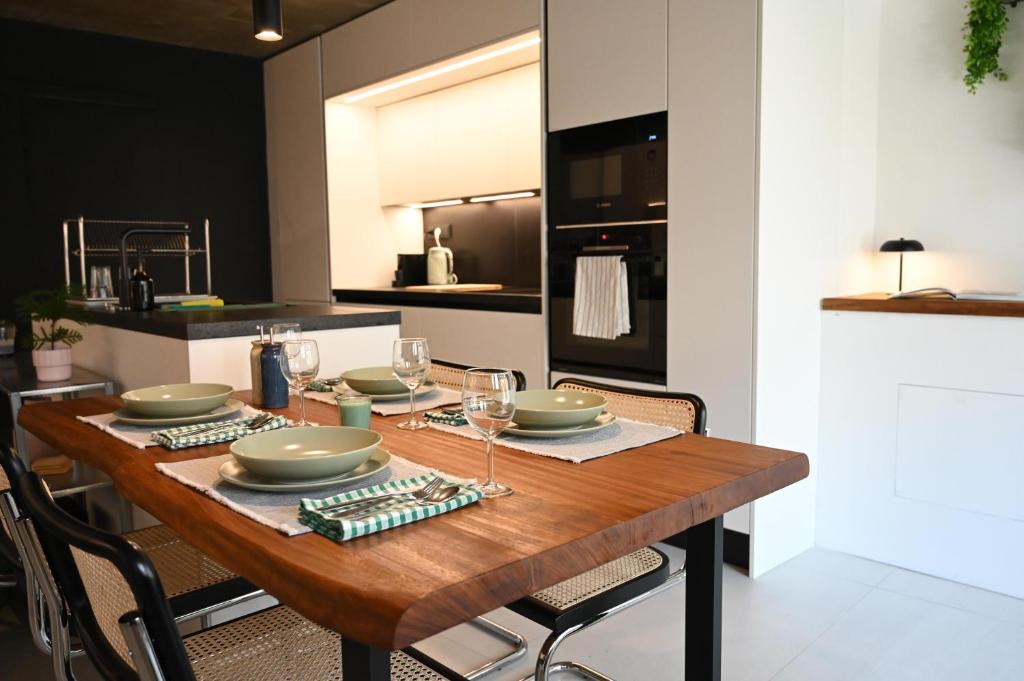 Plaka Apartment | Under the Acropolis Plaka Luxury Apartment