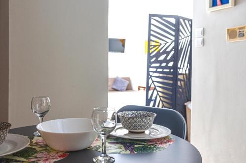 Palaio Faliro Apartment | Unique studio at Athens Riviera 1 min from the sea