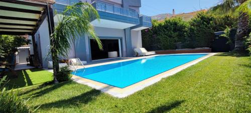 Kalyvia Thorikou Villa | Unique Villa Melia Lagonisi