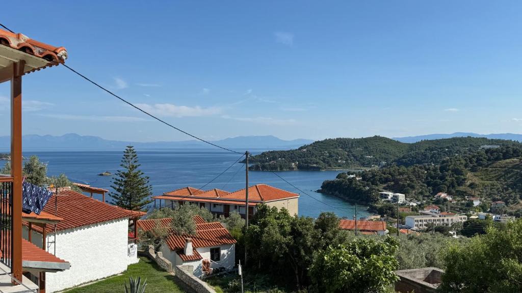 Katsarou Apartment | Valmas Village Apartments pool&bar