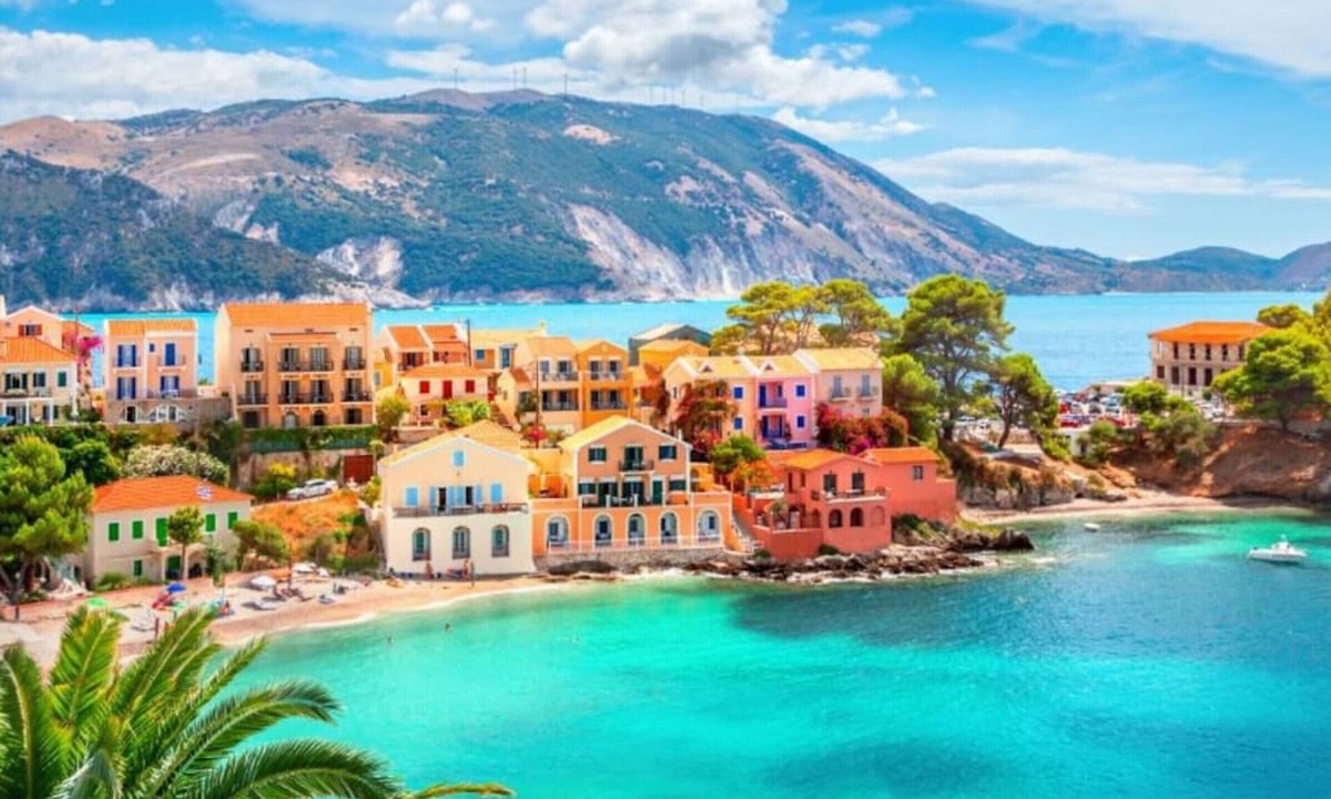 Frourion Apartment | VICKY'S VIEW. The best location in Assos!