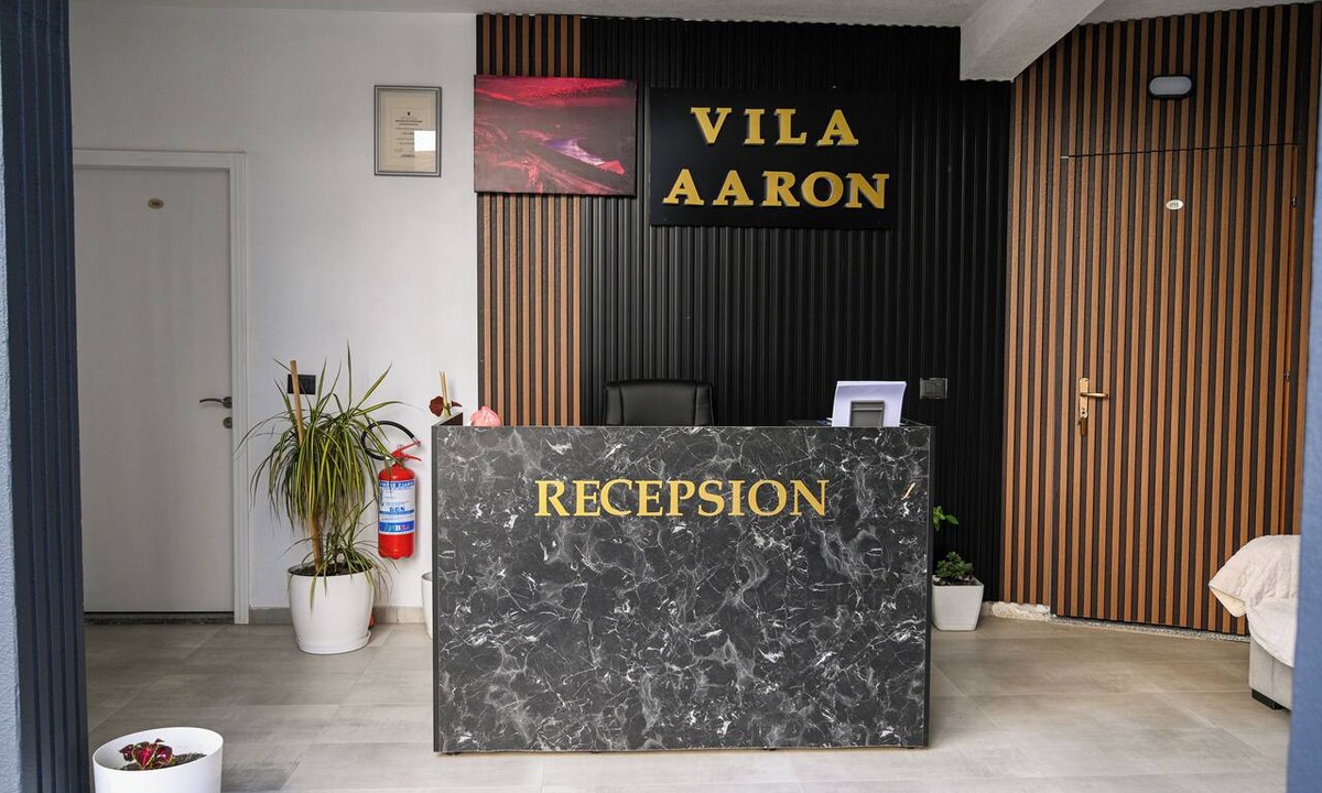 Durres Villa | VILA AARON