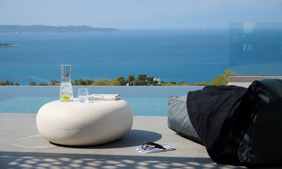 Kilada Villa | Villa Amethystika | Elegant Villa with Pool & Hammam