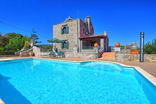 Apokoronas Villa | Villa Antina by PosarelliVillas