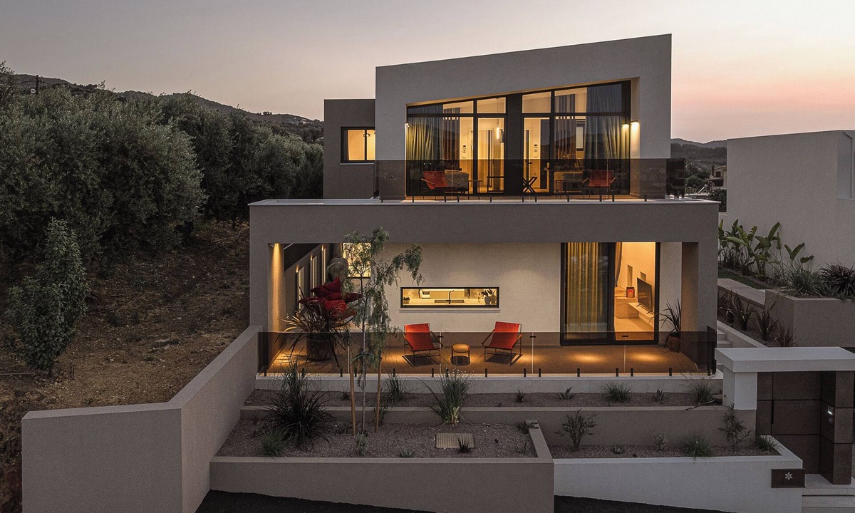 Varipetron Villa | Villa Azahar - Luxury Modern Design -3 En-suite- Bedrooms - Heated Pool-BBQ