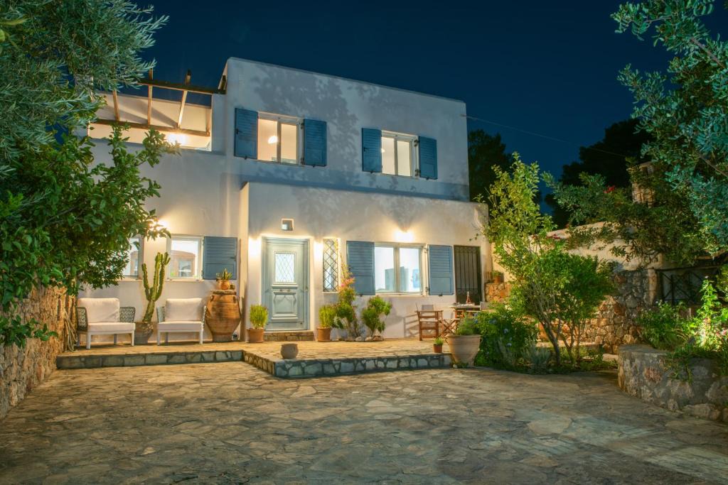 Flamouriana Villa | Villa Charoupi