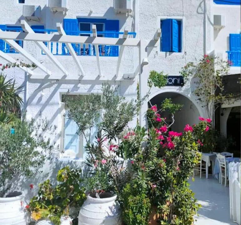 Kamari Hotel | Villa Dioni