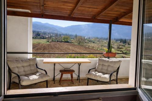 Kefalochori Villa | Villa Dorothy - Mountain View Retreat, Polydrosos