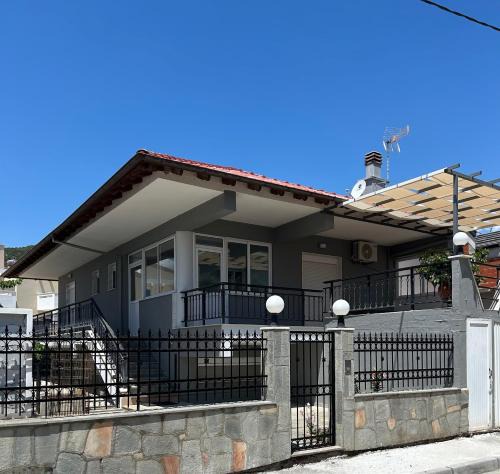 Nea Iraklitsa Villa | Villa Fay