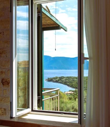 Katomerion House | Villa Iliogioma Stone Villa with Pool in Meganisi Island