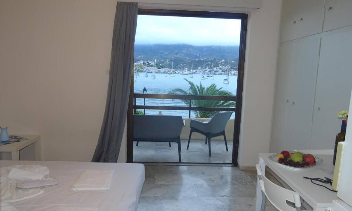 Poros Hotel | Villa Irene