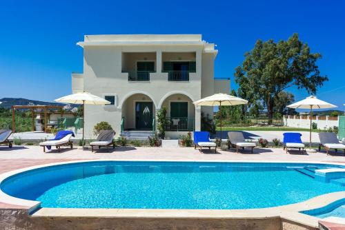 Gaitanion Villa | Villa Kampos with free heated pool, by Zantewize