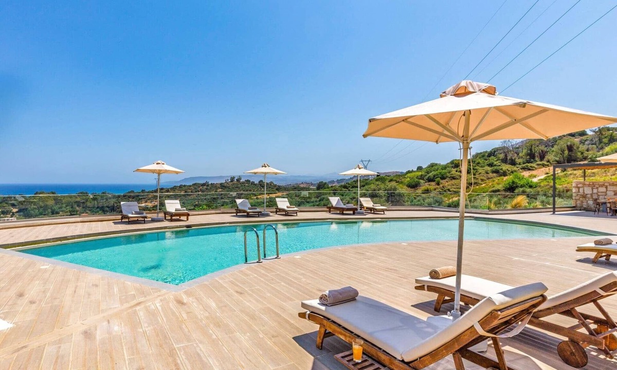 Georgioupolis Villa | Villa Lefkothea by Villa Plus