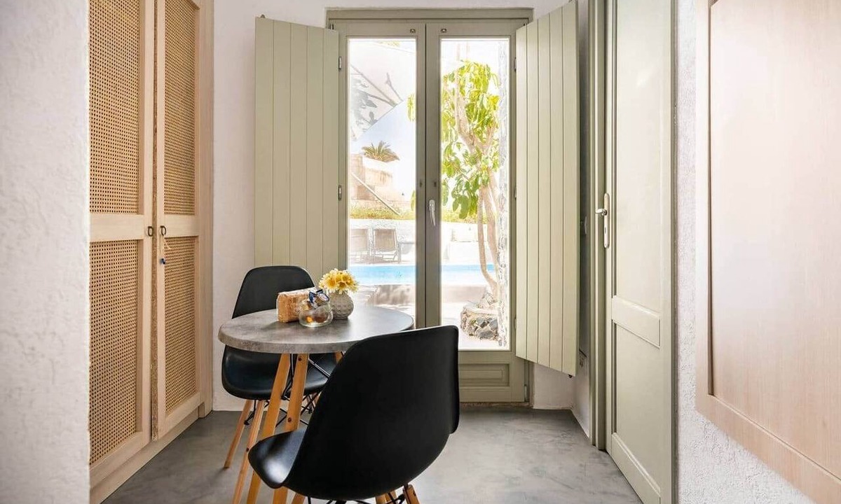 Vothon House | Villa LuxL Distillery Studio