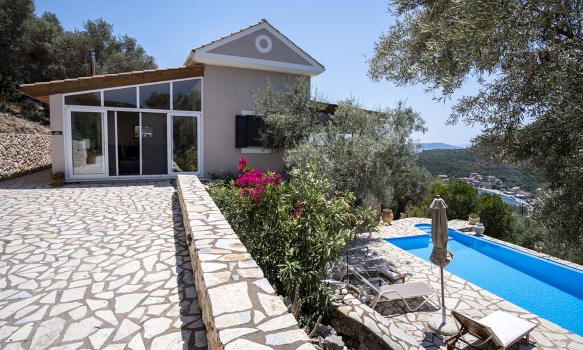 Evgiros Villa | Villa Margarita, private infinity pool, amazing views, luxury, spacious, parking