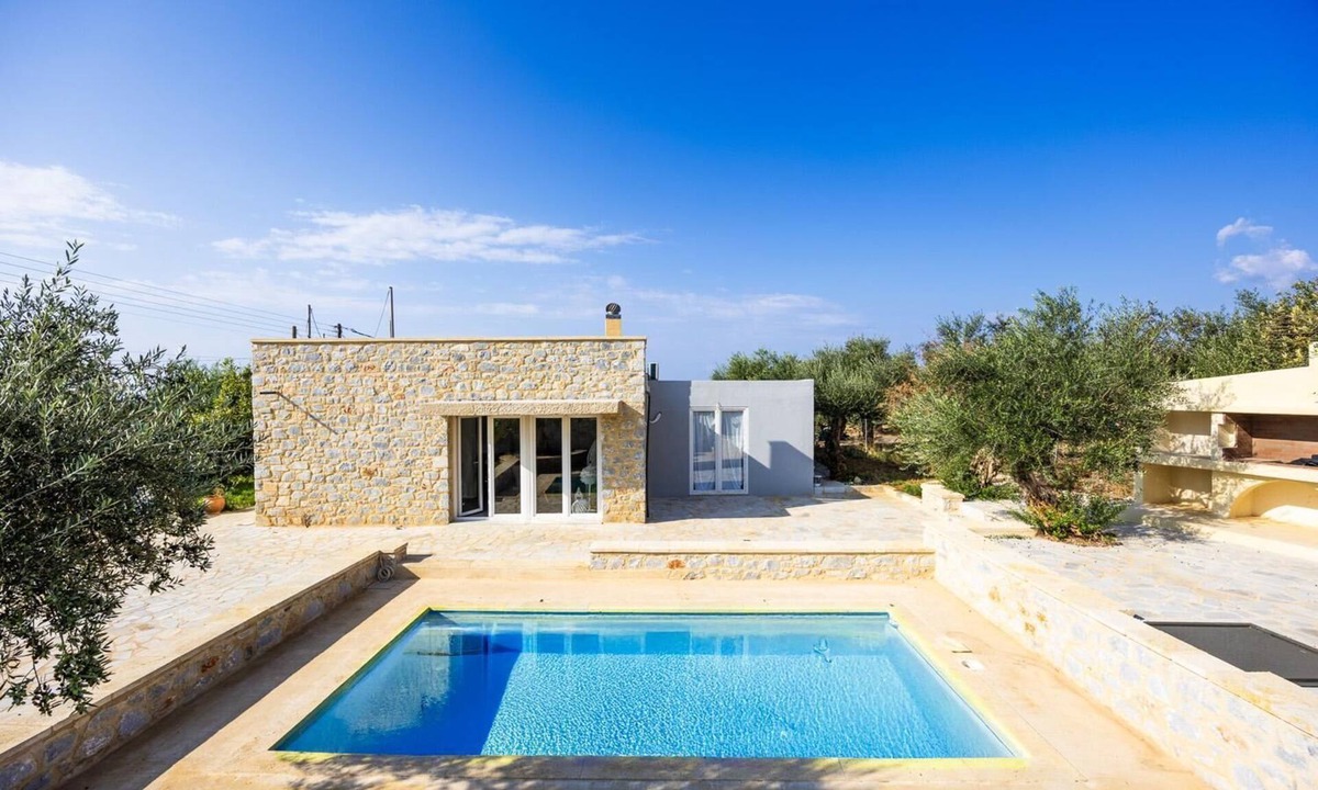 Lefktron Villa | Villa Omega - Two Bedroom Villa, Sleeps 4