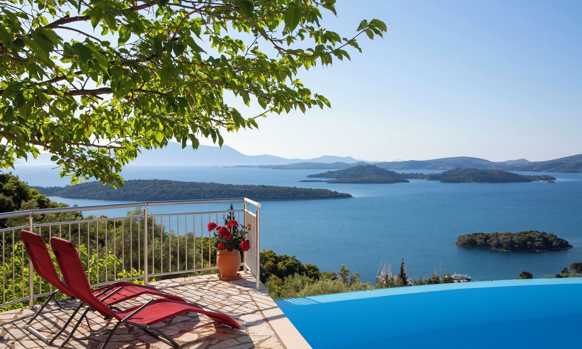 Perigiali Villa | Villa Samsel - magnificent sea views, privacy, infinity pool, close to the beach