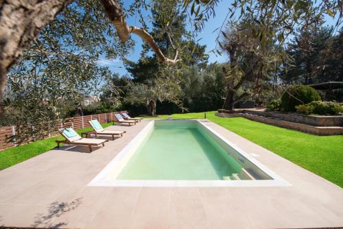 Dassia Villa | Villa Spyrelia