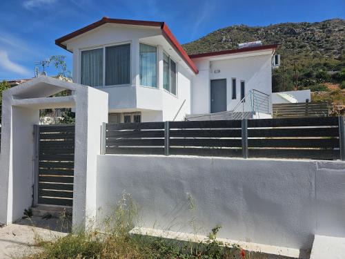 Loutraki-Agioi Theodoroi House | Villa Stela Loutraki
