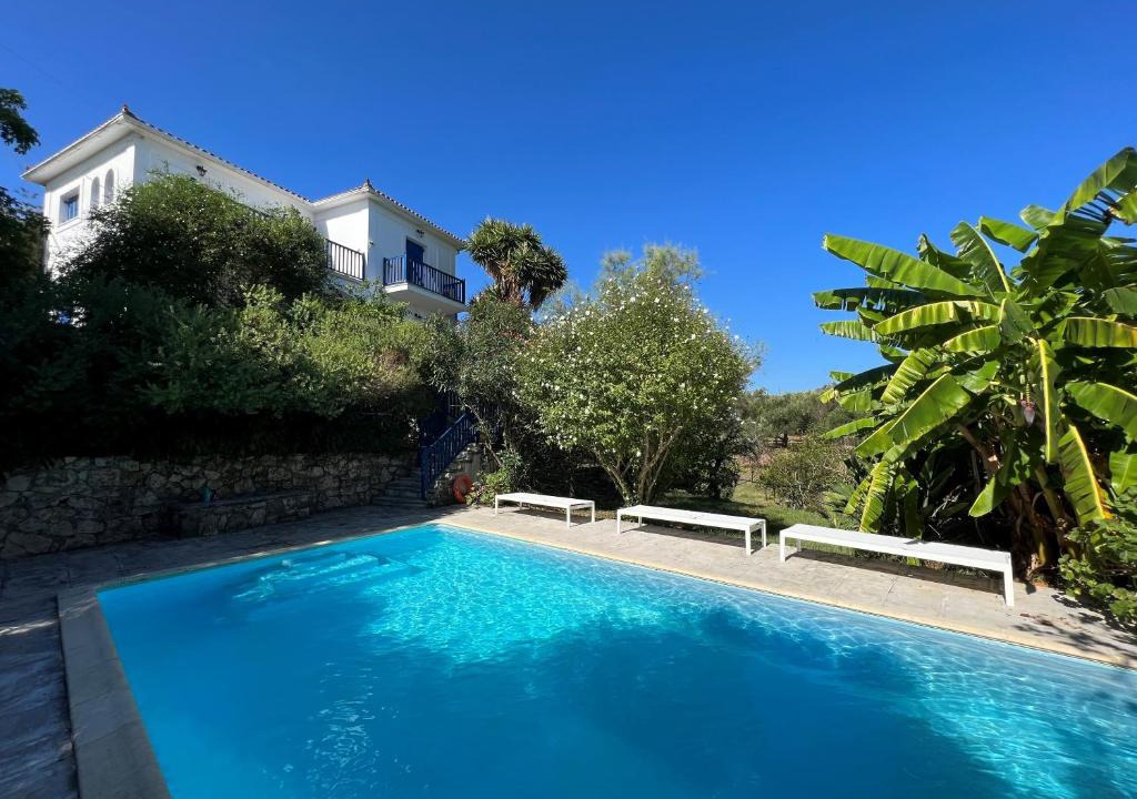 Psarou Villa | Villas in Psarou, Greece