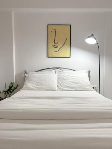 Komotini Apartment | White Charm Studio