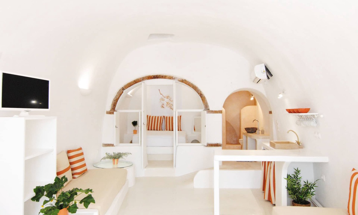 Finikia House | White Grape Suites