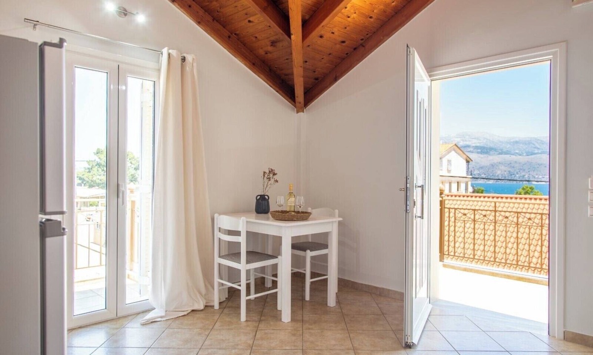 Lixouri Apartment | Your Destination