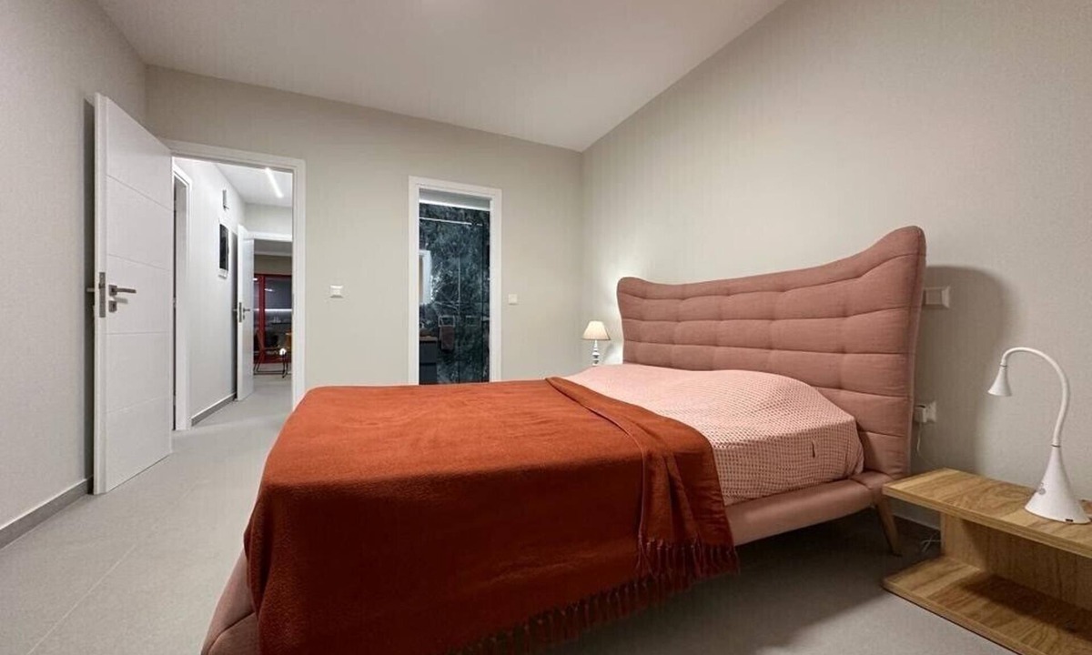 Saronida Apartment | Your Perfect Seaside Escape in Saronida, just a 3‑minute walk from the beach.
