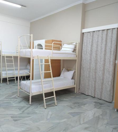 Perissa Hostel | Youth Hostel Anna