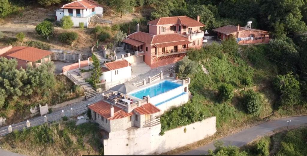 Andritsaina Apartment | ZenTerra Apartments Mountain Luxury με Ιδιωτική Πισίνα